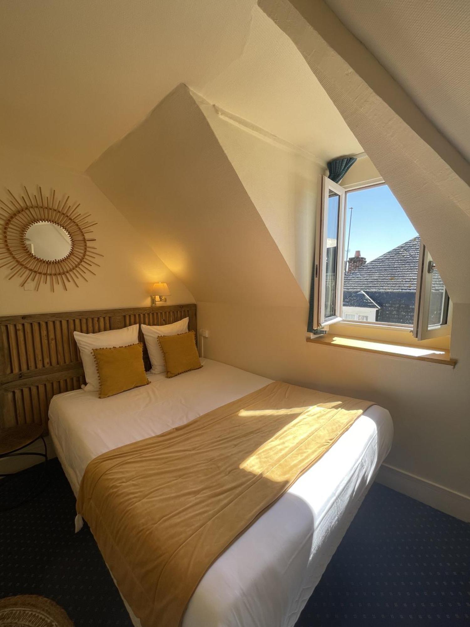 Le Trouville - Hotel De Charme Экстерьер фото