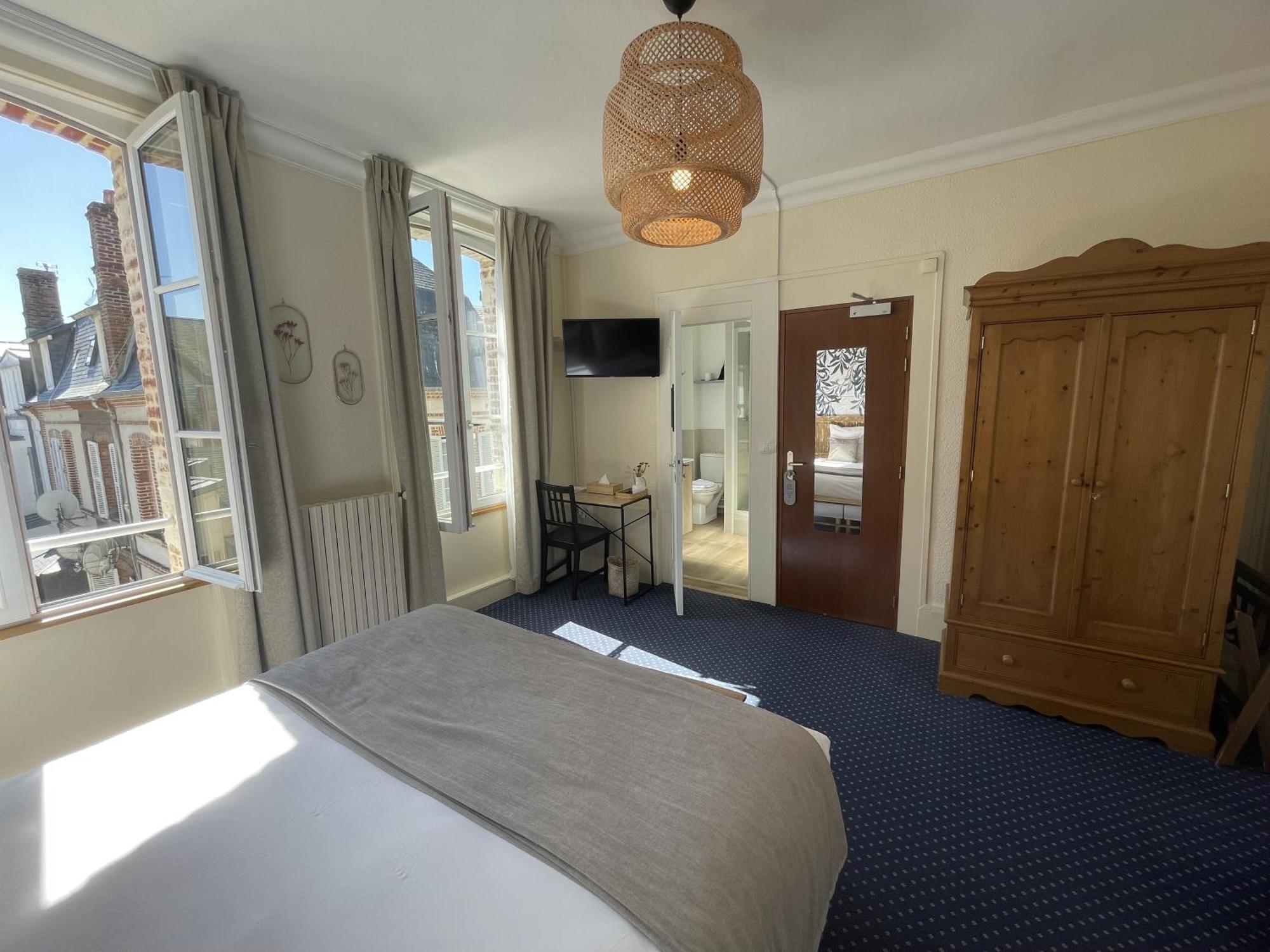 Le Trouville - Hotel De Charme Экстерьер фото